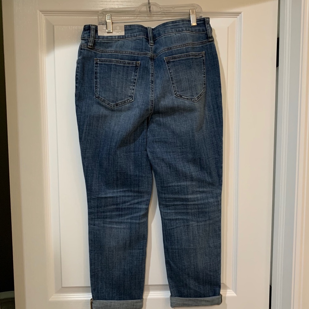 CHICOS GIRLFRIEND CROP JEANS SIZE 0 MISSES 4 NWT! - Picture 4 of 5